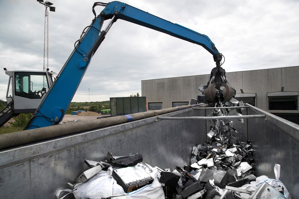 Why Should You Start an Electronic Recycling Program for Your Business?